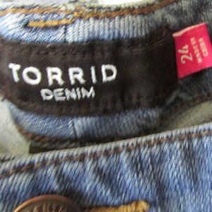 Torrid Jeans - Torrid Distressed Jeans Torrid Jeans - Torrid Distressed Jeans